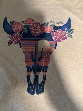 Wrangler Cream Tee with Navy and Pink Floral Bull Skull